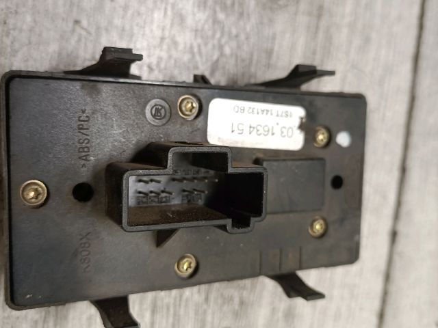 bontott FORD MONDEO III Ablakemelő Kapcsoló Négyes / Kettes