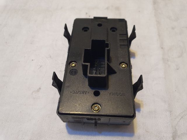 bontott FORD MONDEO III Ablakemelő Kapcsoló Négyes / Kettes