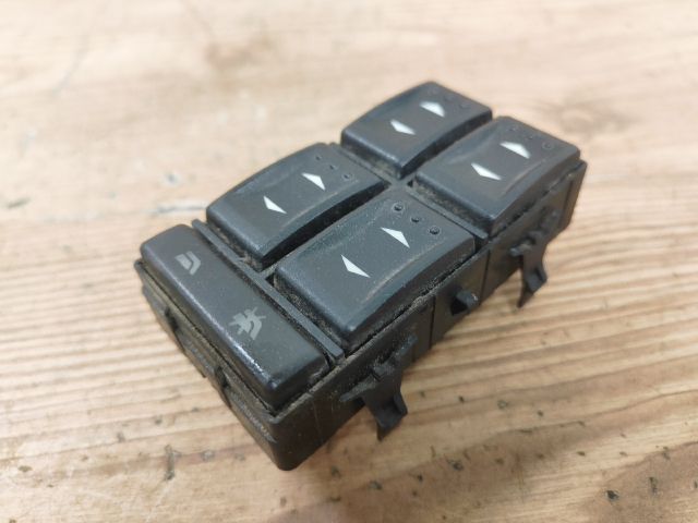 bontott FORD MONDEO III Ablakemelő Kapcsoló Négyes / Kettes