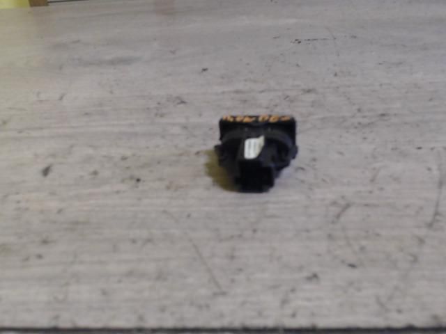 bontott FORD MONDEO III Ablakemelő Kapcsoló (Pozíciófüggetlen)