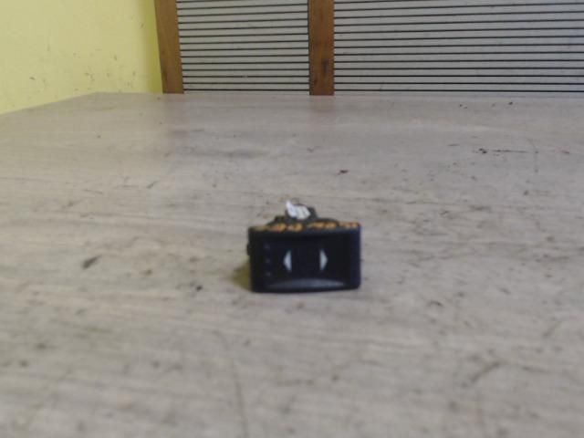 bontott FORD MONDEO III Ablakemelő Kapcsoló (Pozíciófüggetlen)