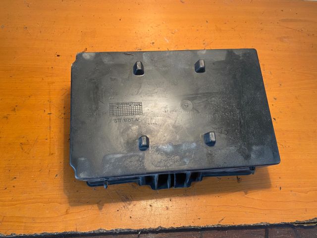 bontott FORD MONDEO III Akkumulátor Tartó