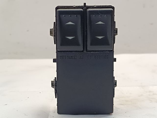 bontott FORD MONDEO III Bal első Ablakemelő Kapcsoló