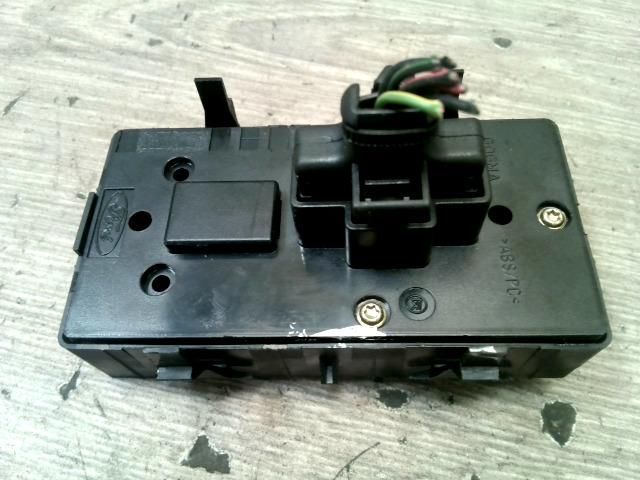 bontott FORD MONDEO III Bal első Ablakemelő Kapcsoló