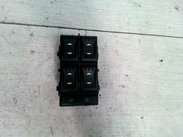 bontott FORD MONDEO III Bal első Ablakemelő Kapcsoló