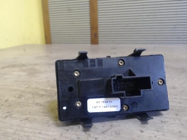 bontott FORD MONDEO III Bal első Ablakemelő Kapcsoló