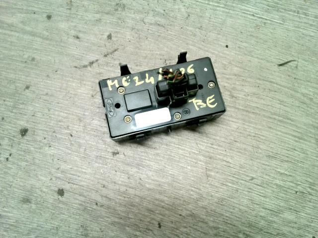 bontott FORD MONDEO III Bal első Ablakemelő Kapcsoló