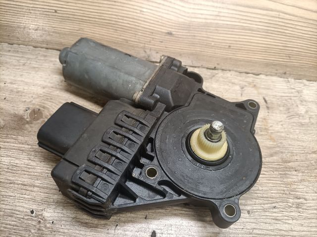 bontott FORD MONDEO III Bal első Ablakemelő Motor