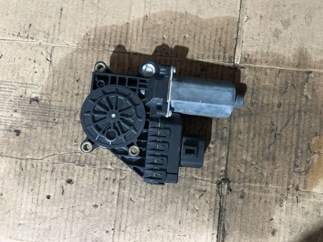 bontott FORD MONDEO III Bal első Ablakemelő Motor