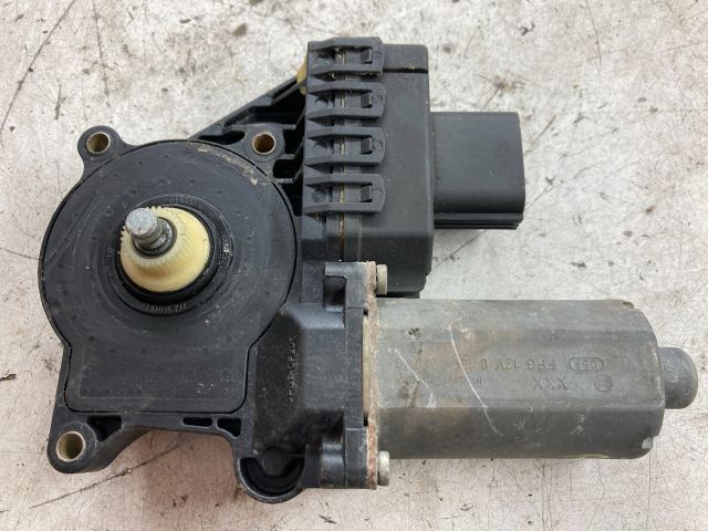 bontott FORD MONDEO III Bal első Ablakemelő Motor