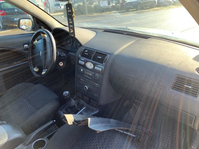 bontott FORD MONDEO III Bal első Ajtó (Részeivel)