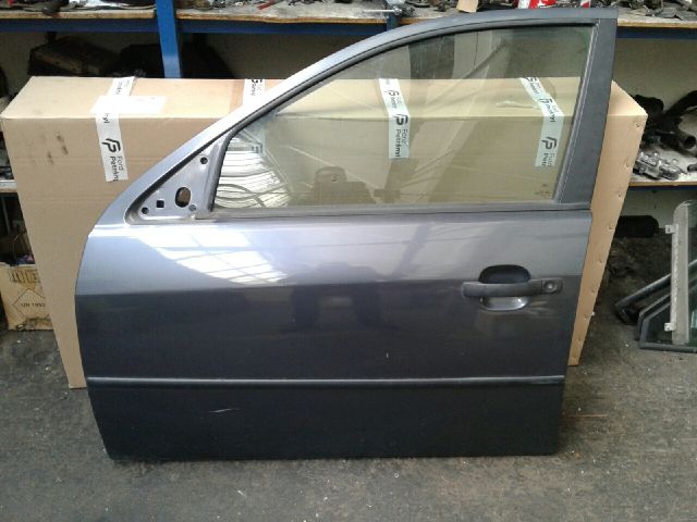 bontott FORD MONDEO III Bal első Ajtó (Üres lemez)