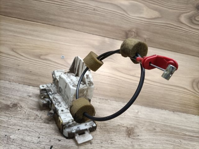 bontott FORD MONDEO III Bal első Ajtózár