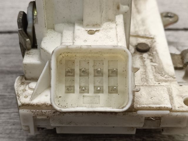 bontott FORD MONDEO III Bal első Ajtózár