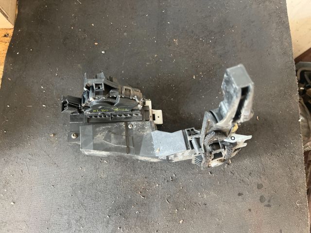 bontott FORD MONDEO III Bal első Ajtózár