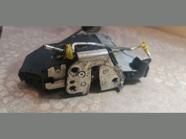 bontott FORD MONDEO III Bal első Ajtózár