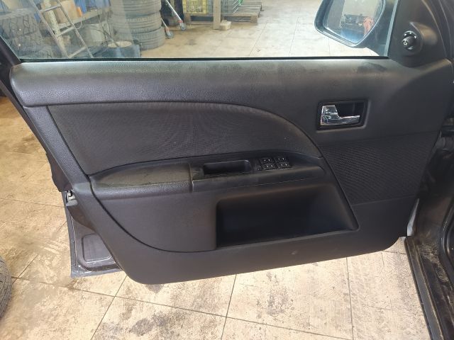bontott FORD MONDEO III Bal első Ajtózár