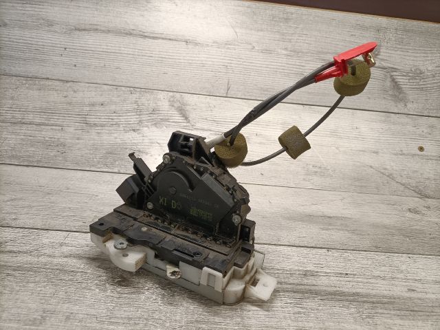 bontott FORD MONDEO III Bal első Ajtózár