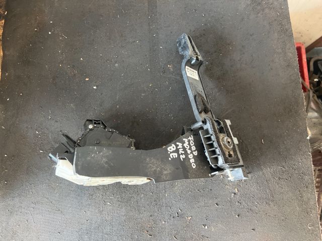 bontott FORD MONDEO III Bal első Ajtózár