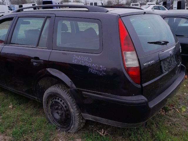 bontott FORD MONDEO III Bal első Dobbetét (Kerékjárati, Műanyag)