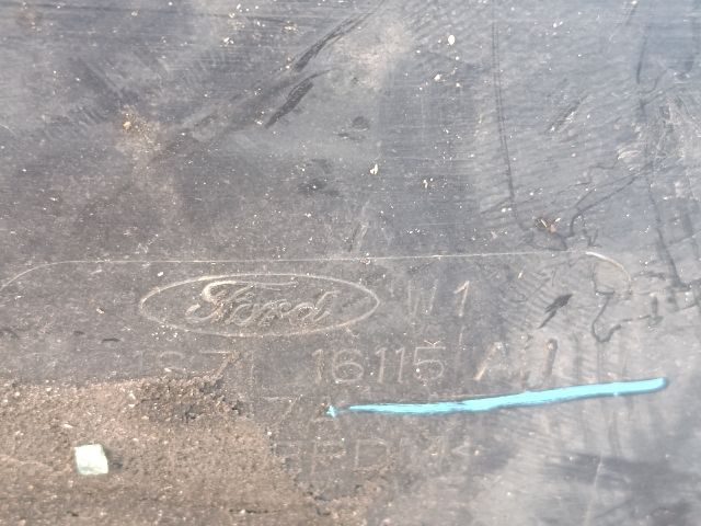 bontott FORD MONDEO III Bal első Dobbetét (Kerékjárati, Műanyag)