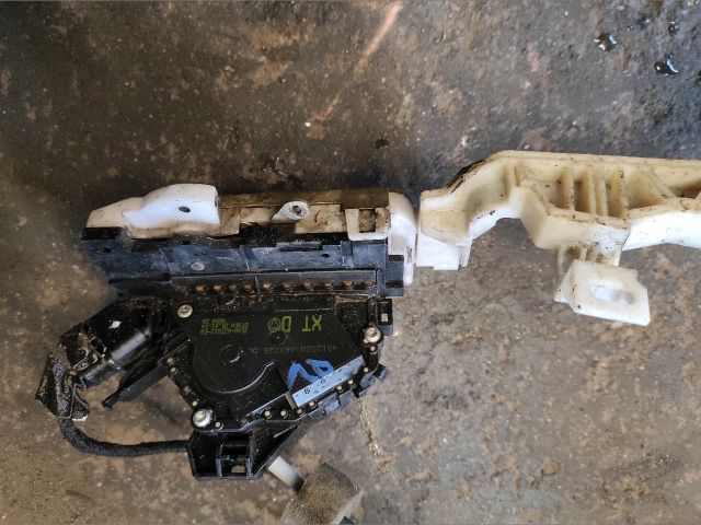 bontott FORD MONDEO III Bal első Központizár Motor