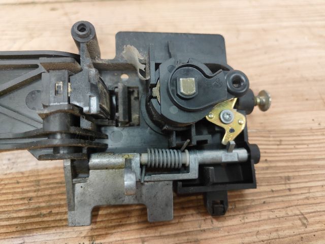 bontott FORD MONDEO III Bal első Külső Kilincs