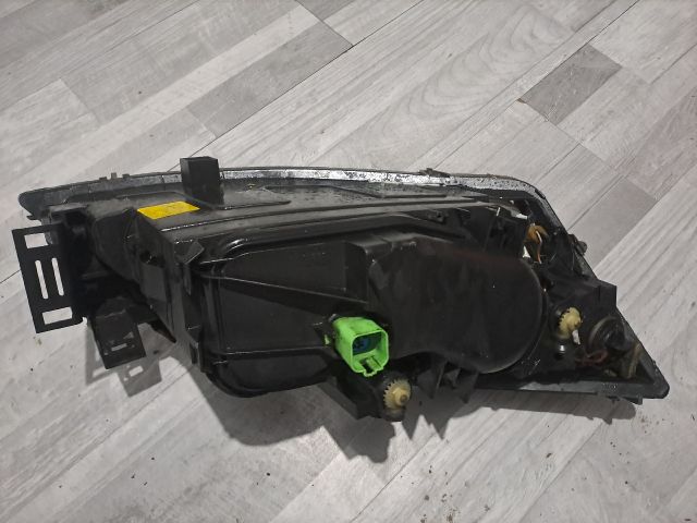 bontott FORD MONDEO III Bal első Lámpabúra