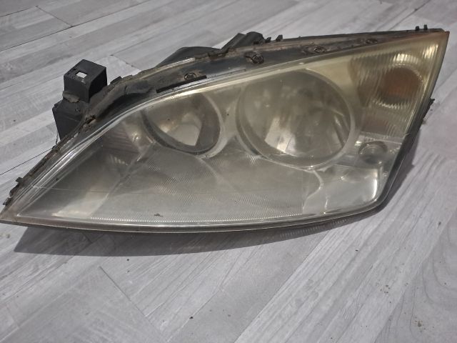bontott FORD MONDEO III Bal első Lámpabúra