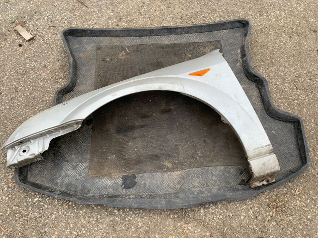 bontott FORD MONDEO III Bal első Sárvédő