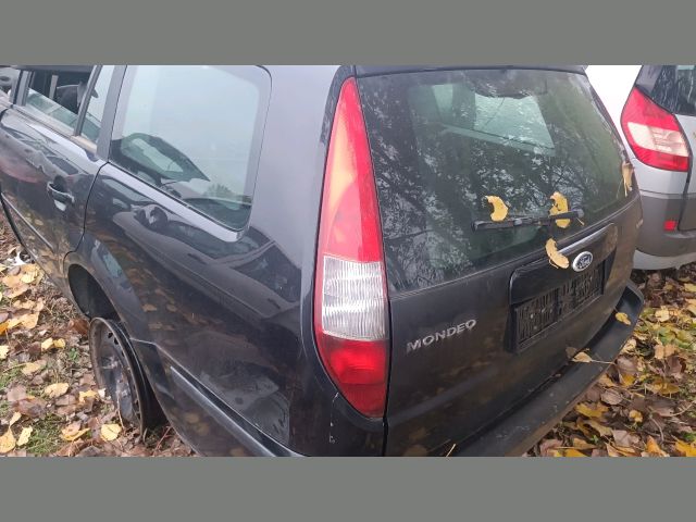 bontott FORD MONDEO III Bal első Zsanér