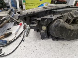 bontott FORD MONDEO III Bal Fényszóró