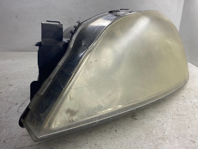 bontott FORD MONDEO III Bal Fényszóró