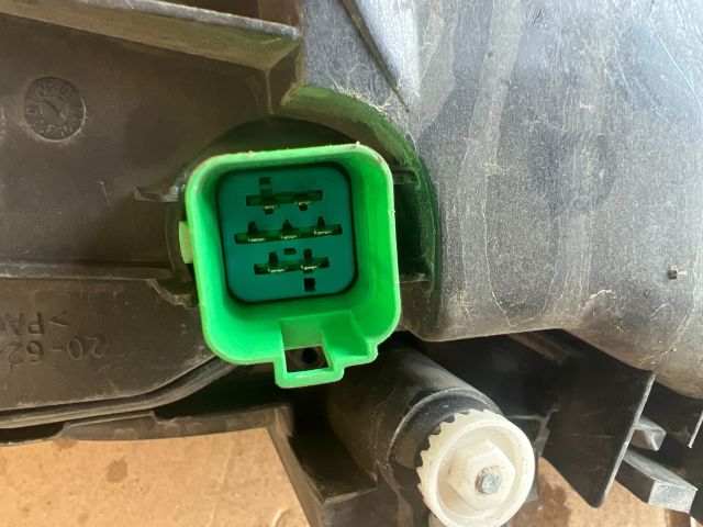 bontott FORD MONDEO III Bal Fényszóró