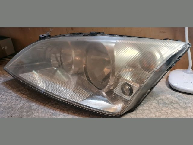 bontott FORD MONDEO III Bal Fényszóró