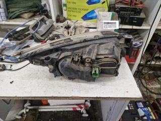 bontott FORD MONDEO III Bal Fényszóró