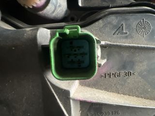 bontott FORD MONDEO III Bal Fényszóró