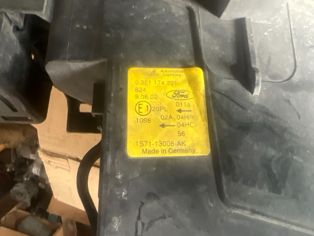 bontott FORD MONDEO III Bal Fényszóró