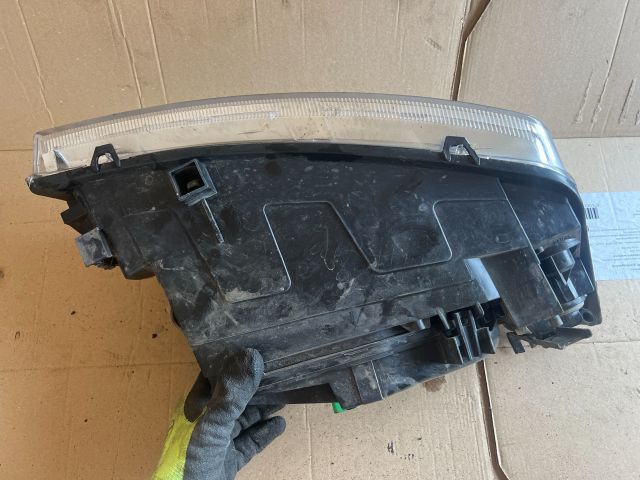 bontott FORD MONDEO III Bal Fényszóró