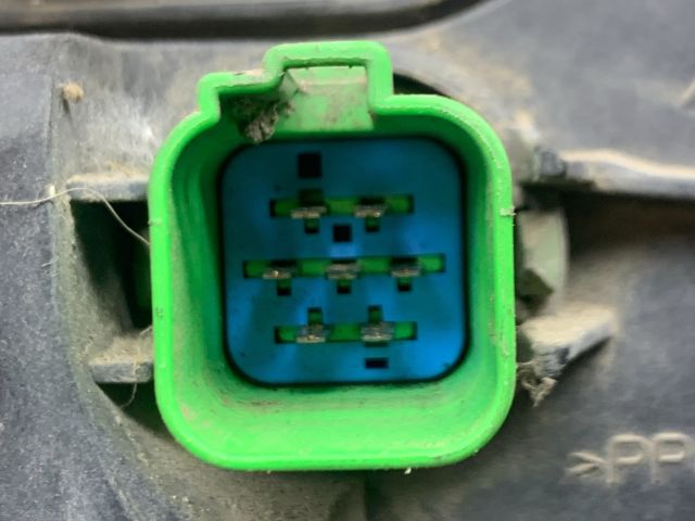 bontott FORD MONDEO III Bal Fényszóró