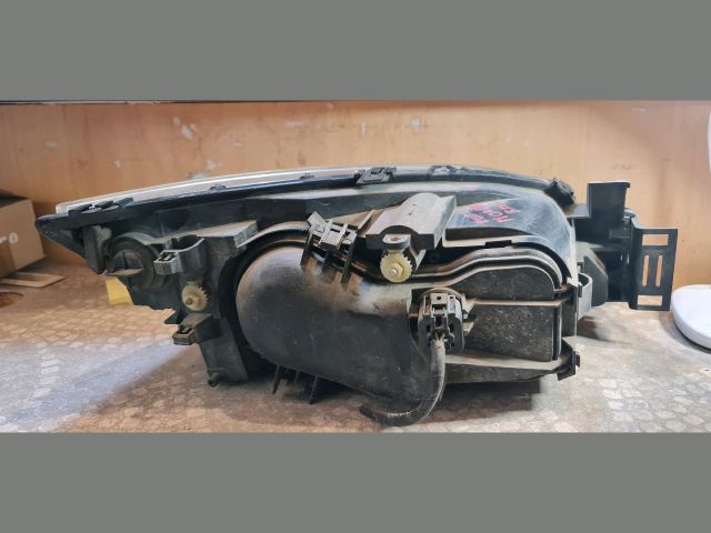 bontott FORD MONDEO III Bal Fényszóró