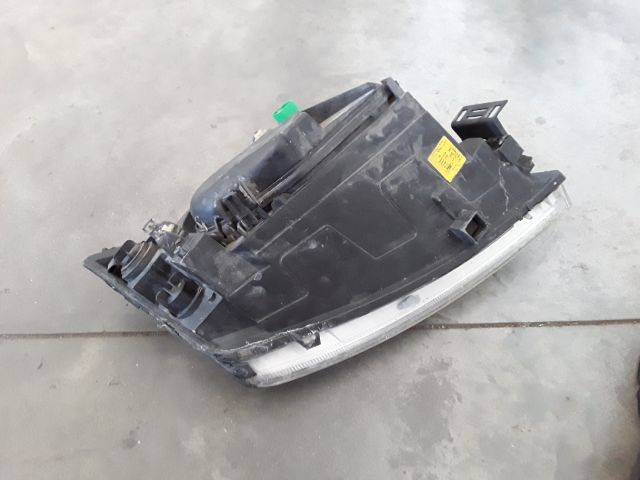 bontott FORD MONDEO III Bal Fényszóró