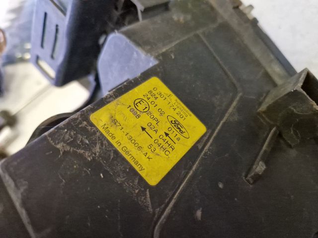 bontott FORD MONDEO III Bal Fényszóró