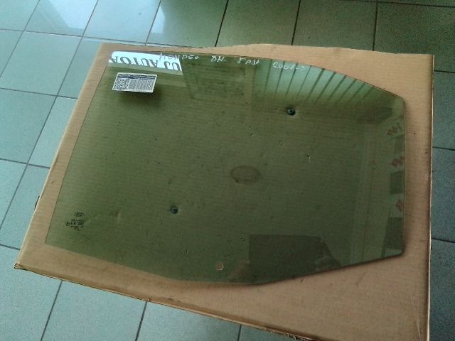 bontott FORD MONDEO III Bal hátsó Ablak