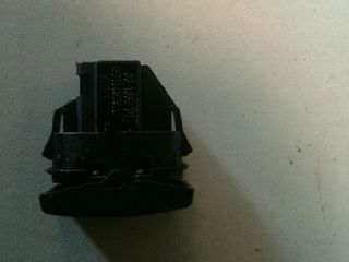 bontott FORD MONDEO III Bal hátsó Ablakemelő Kapcsoló