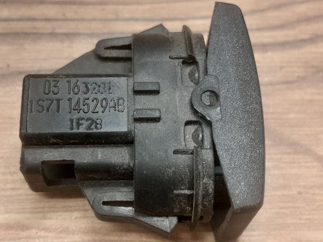 bontott FORD MONDEO III Bal hátsó Ablakemelő Kapcsoló