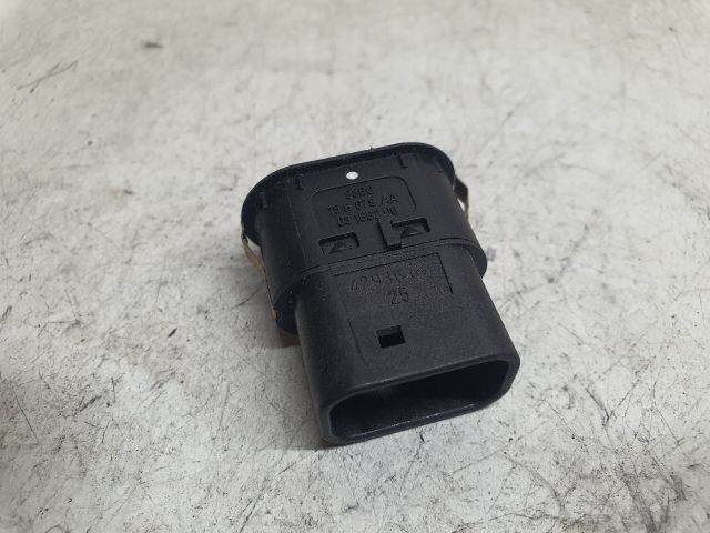 bontott FORD MONDEO III Bal hátsó Ablakemelő Kapcsoló