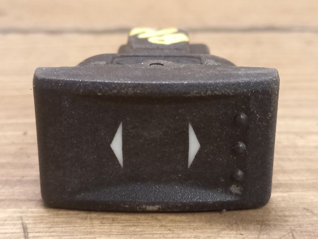 bontott FORD MONDEO III Bal hátsó Ablakemelő Kapcsoló