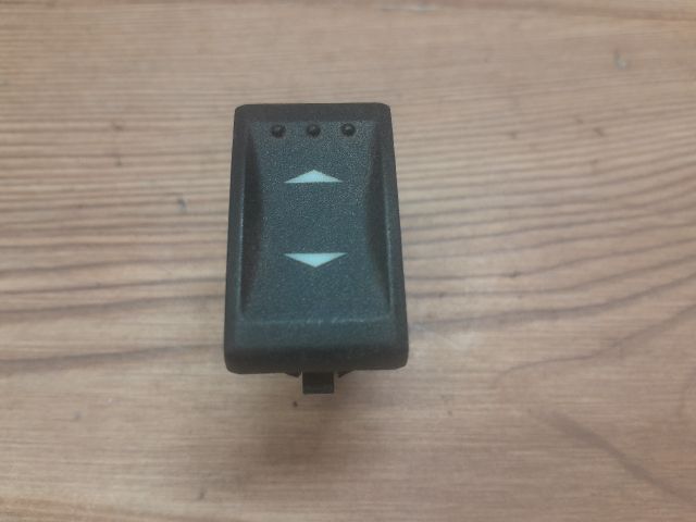 bontott FORD MONDEO III Bal hátsó Ablakemelő Kapcsoló