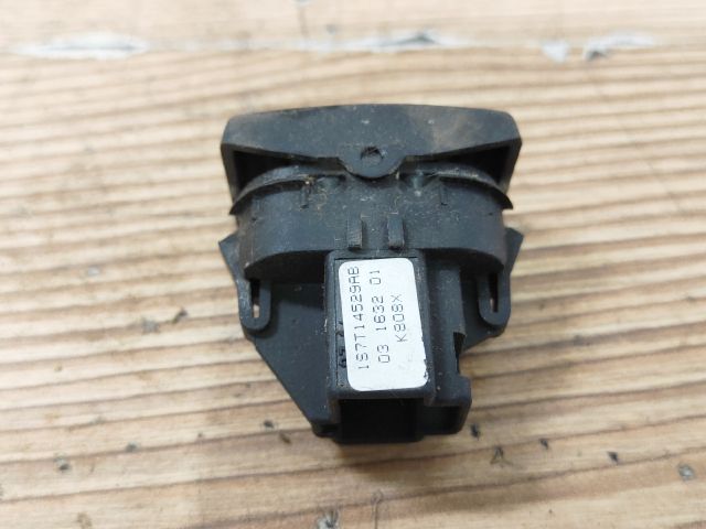 bontott FORD MONDEO III Bal hátsó Ablakemelő Kapcsoló